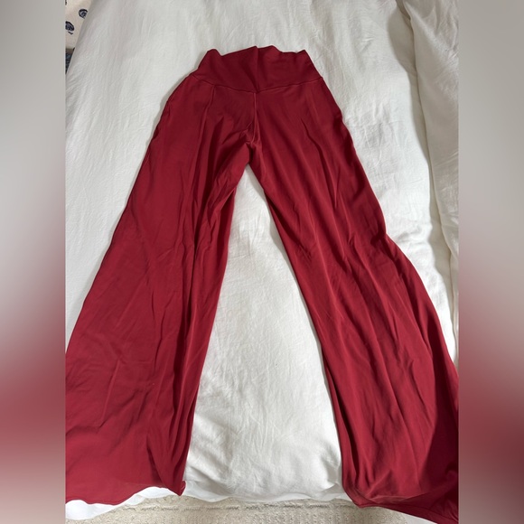 OFFLINE By Aerie Real Me XTRA High Waisted Trouser SIZE M in red - Picture 6 of 7